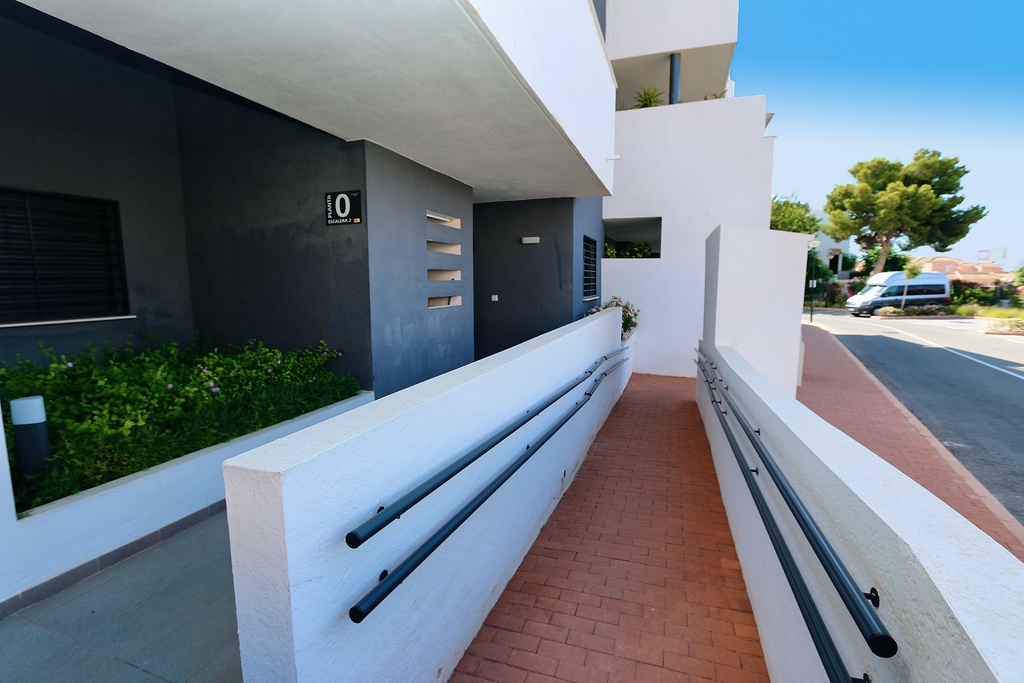 Moderný apartmán v Playa Flamenca – Costa Blanca