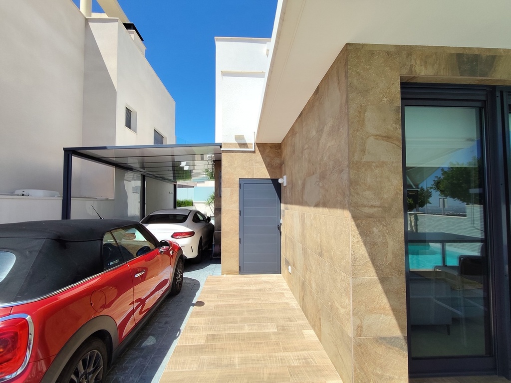 Luxusná vila v San Miguel de Salinas – Inland