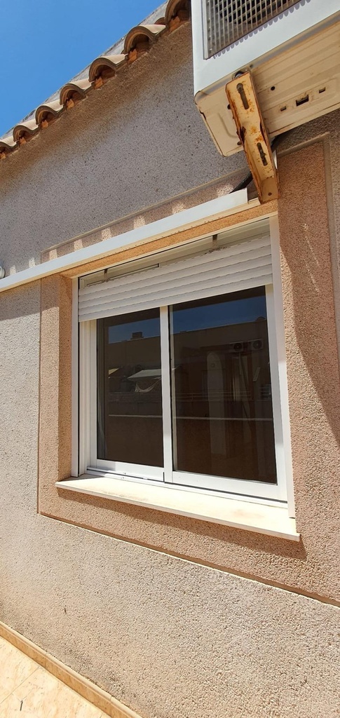 Moderný penthouse v Torrevieja s bazénom