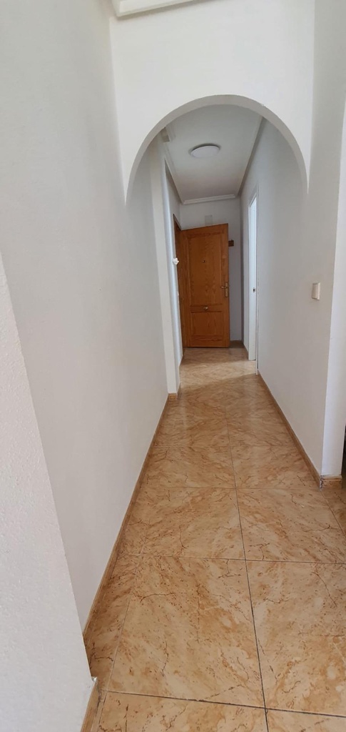 Moderný penthouse v Torrevieja s bazénom