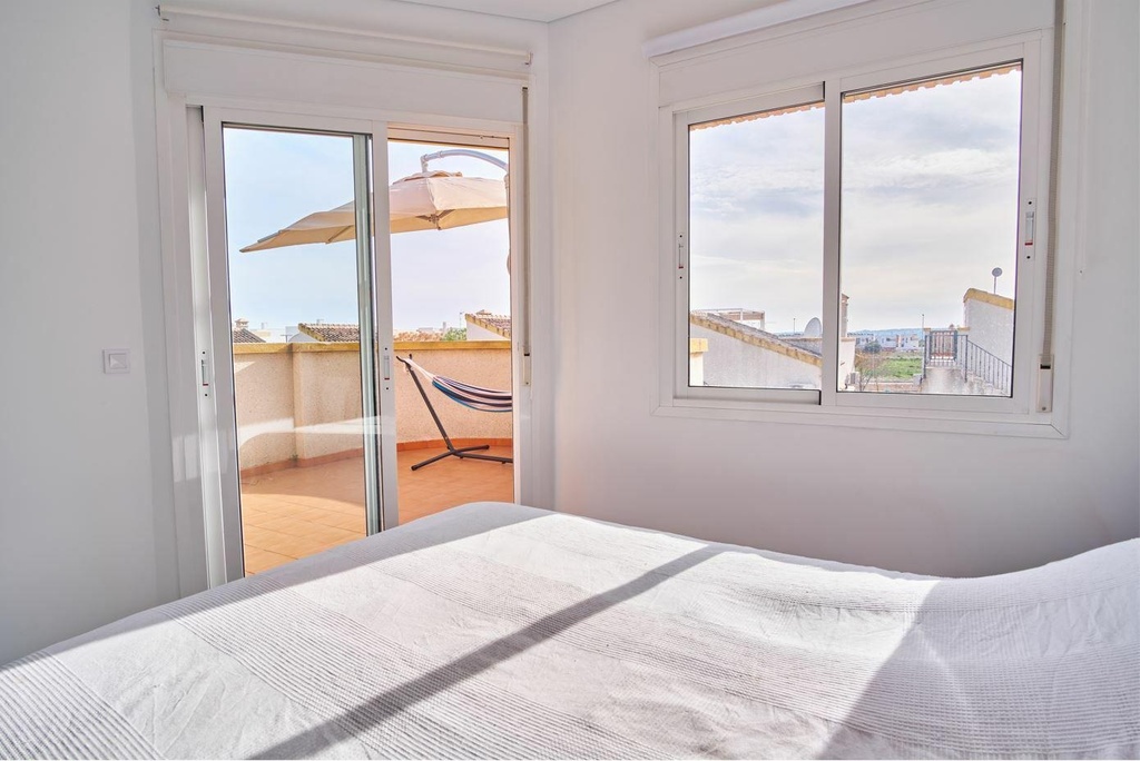 Moderná vila v Los Montesinos – Costa Blanca