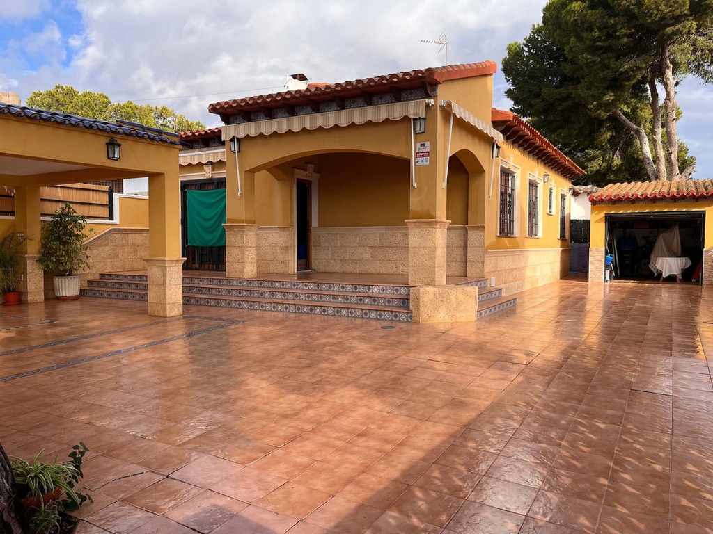 Moderný Semi Detached v Orihuela Costa – Punta Prima