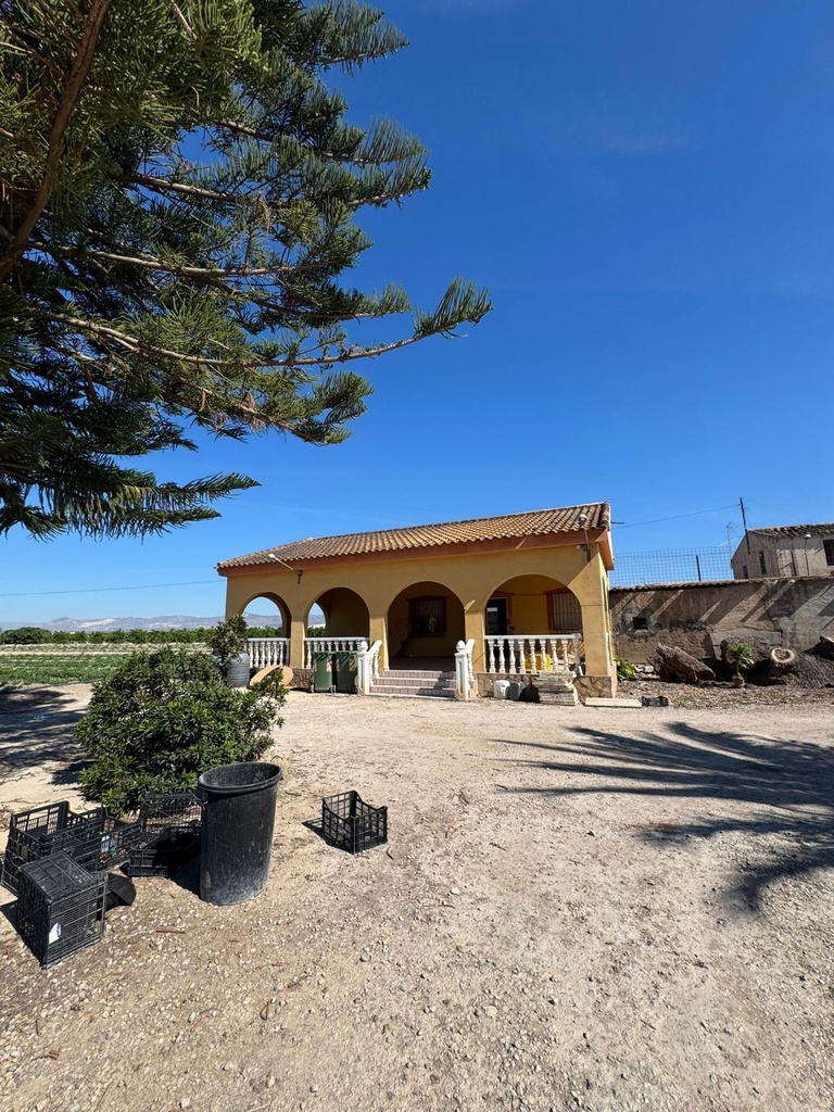Finca v Granja de Rocamora