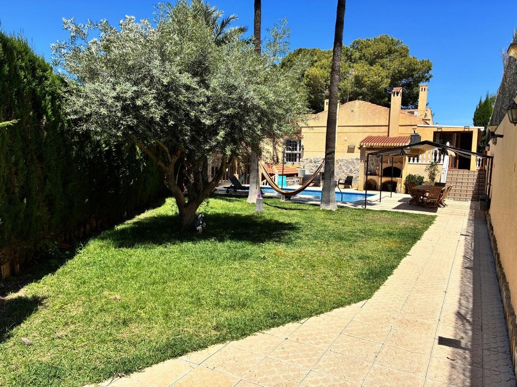 Moderná vila v Los Balcones – Costa Blanca