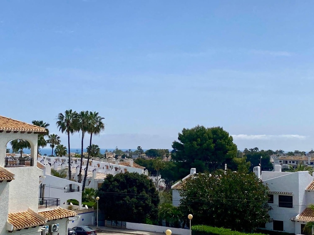 Moderný apartmán v Cabo Roig s bazénom