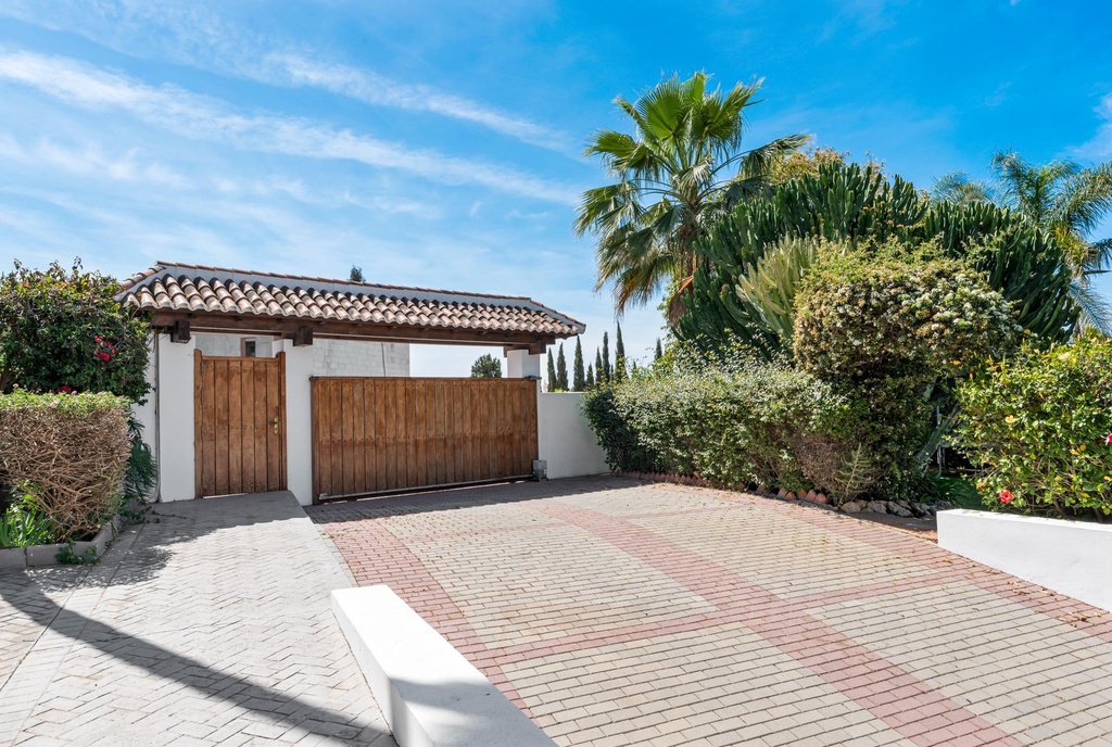 Luxusná vila v Benahavís – Cortés