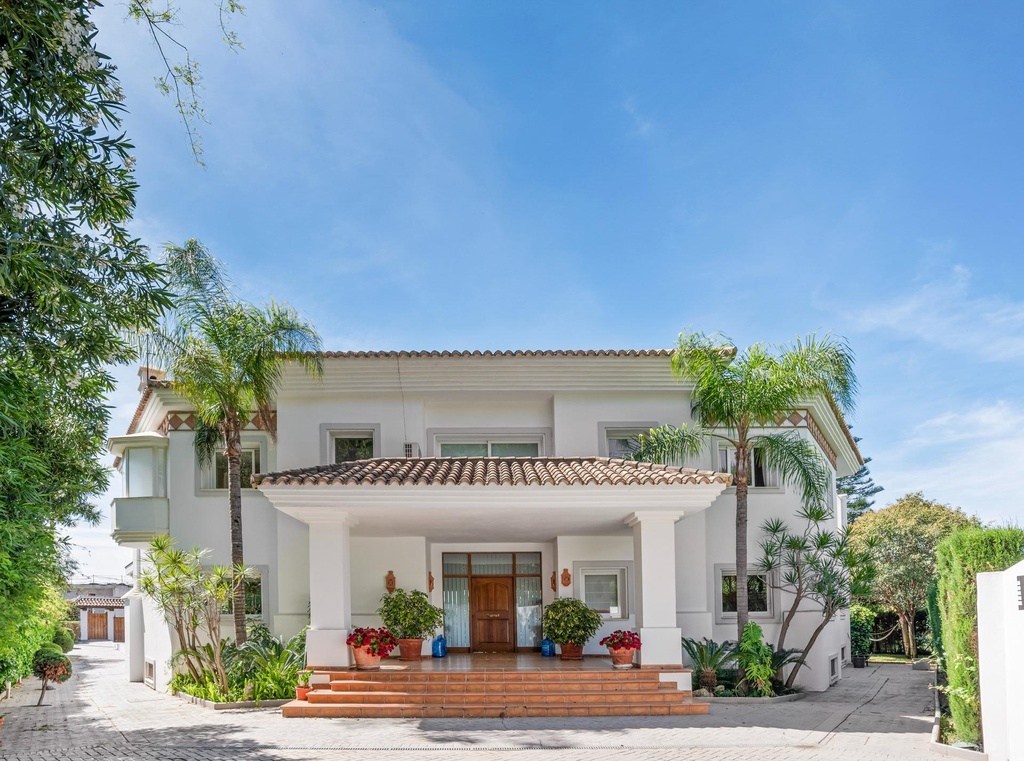 Luxusná vila v Benahavís – Cortés