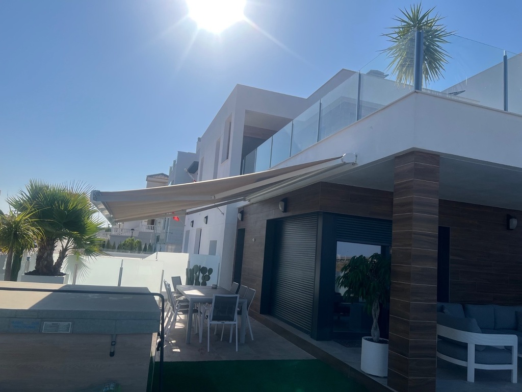 Luxusná vila v Los Montesinos – Costa Blanca