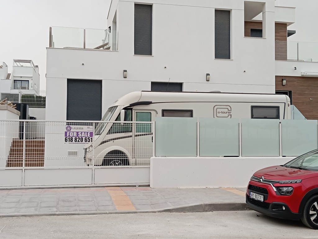 Luxusná vila v Los Montesinos – Costa Blanca