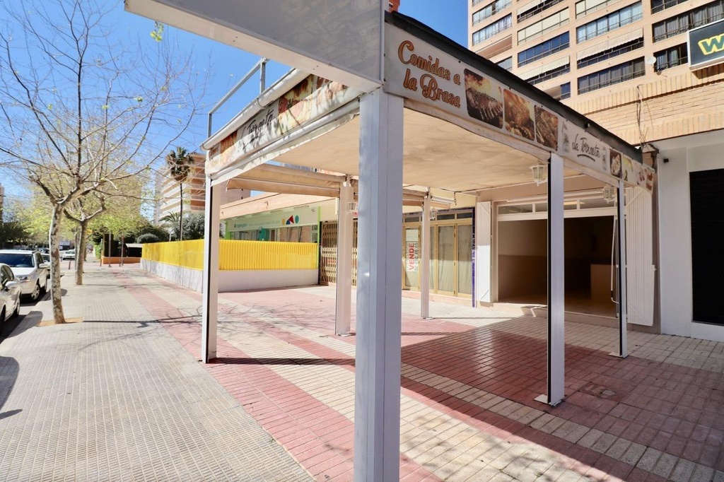 Moderný Commercial v Benidorm – Nuevos Juzgados