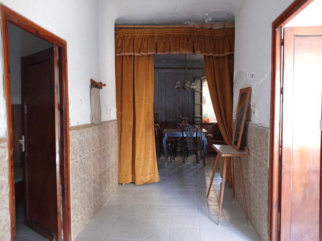 Semi Detached v Los Montesinos