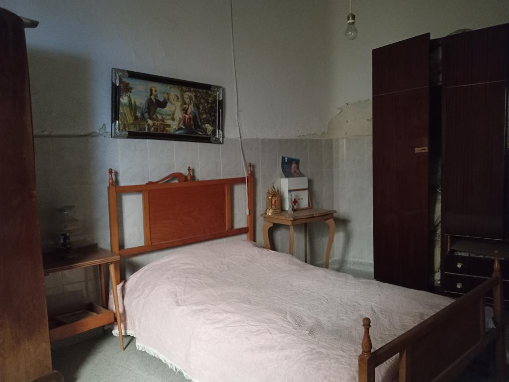 Semi Detached v Los Montesinos