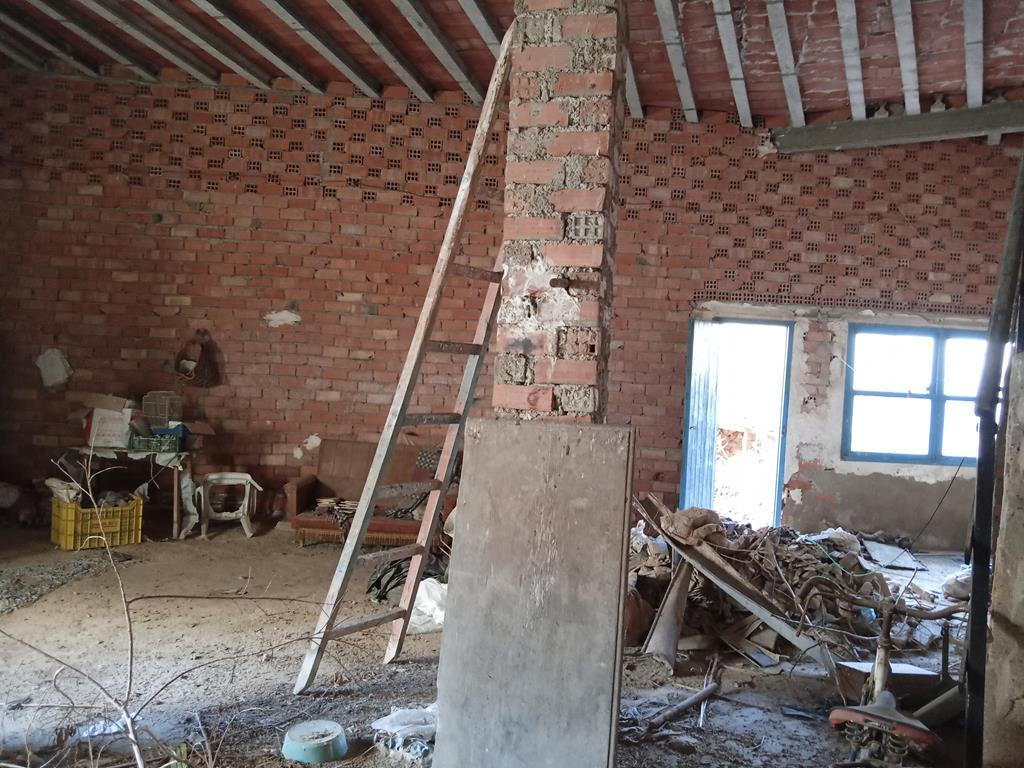 Semi Detached v Los Montesinos