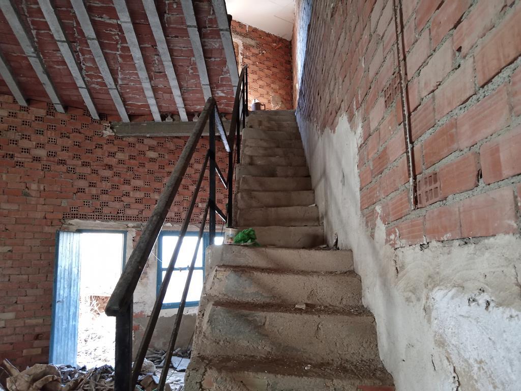 Semi Detached v Los Montesinos
