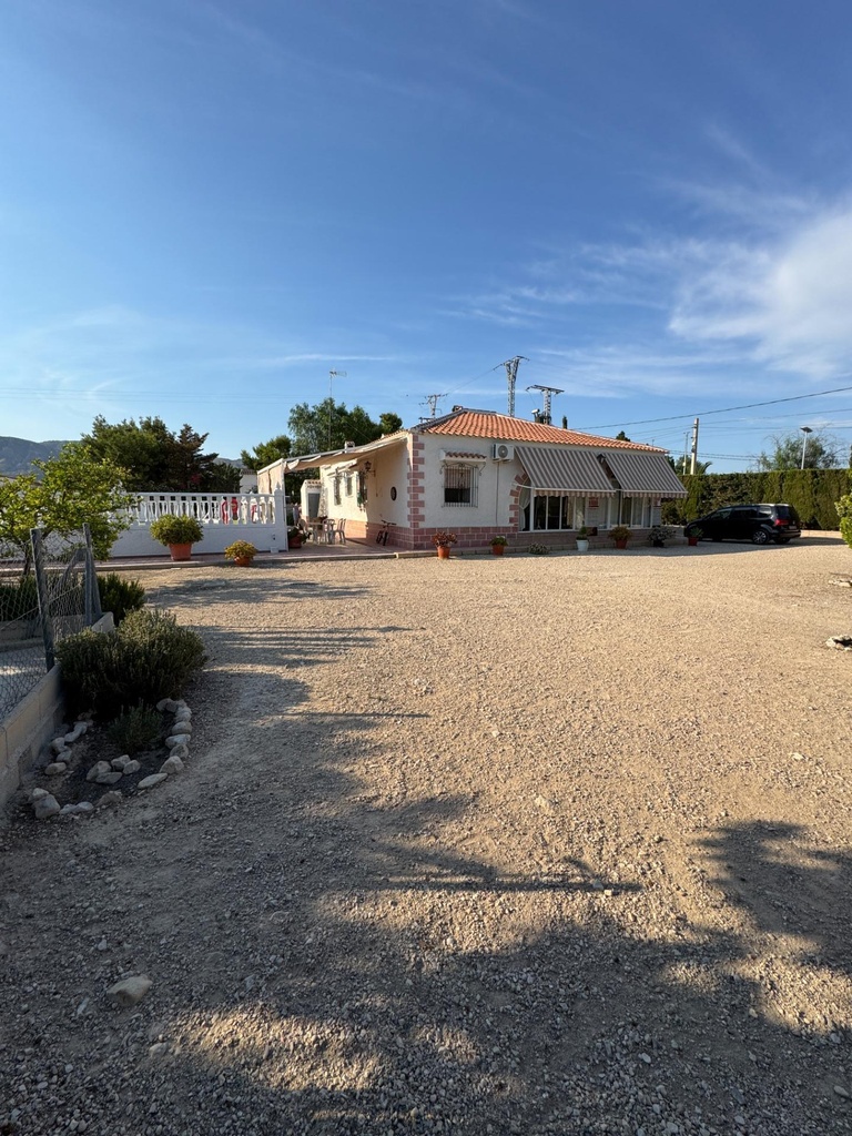 Moderná vila v Albatera – Partida Lomas