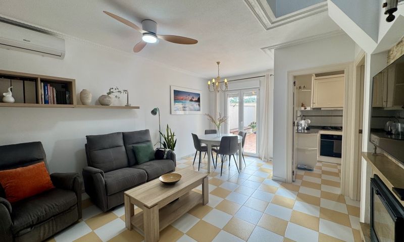 Moderná vila v Torrevieja – Costa Blanca