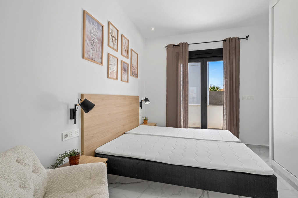 Moderná vila v Torrevieja – Costa Blanca