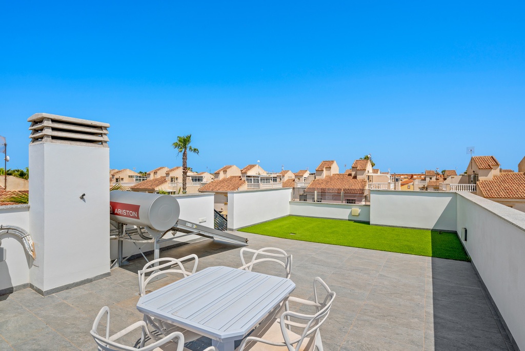 Moderná vila v Torrevieja – Costa Blanca