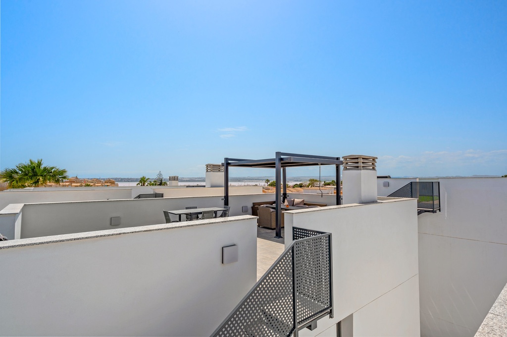 Moderná vila v Torrevieja – Costa Blanca