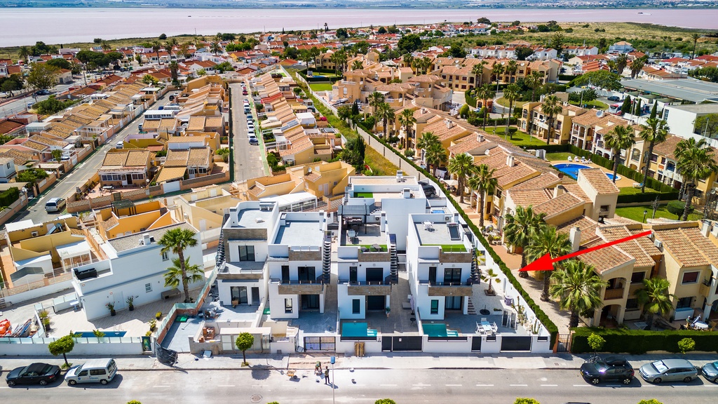 Moderná vila v Torrevieja – Costa Blanca