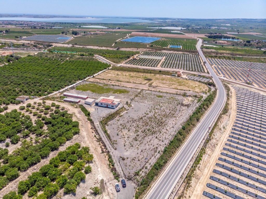 Moderný Finca v Los Montesinos