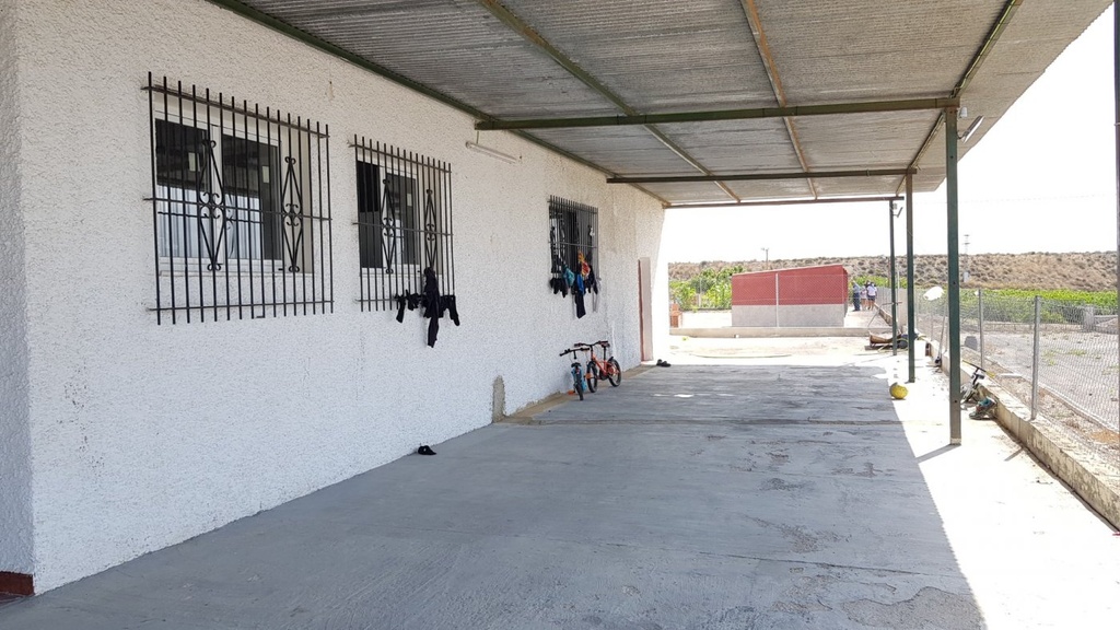 Moderný Finca v Los Montesinos