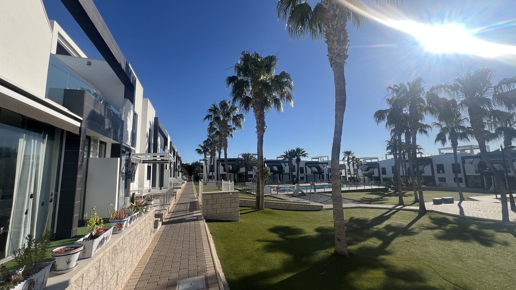 Moderný apartmán v La Zenia – Costa Blanca