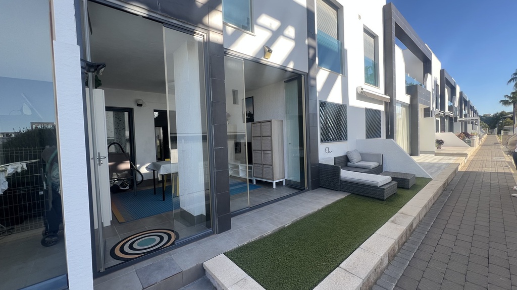 Moderný apartmán v La Zenia – Costa Blanca