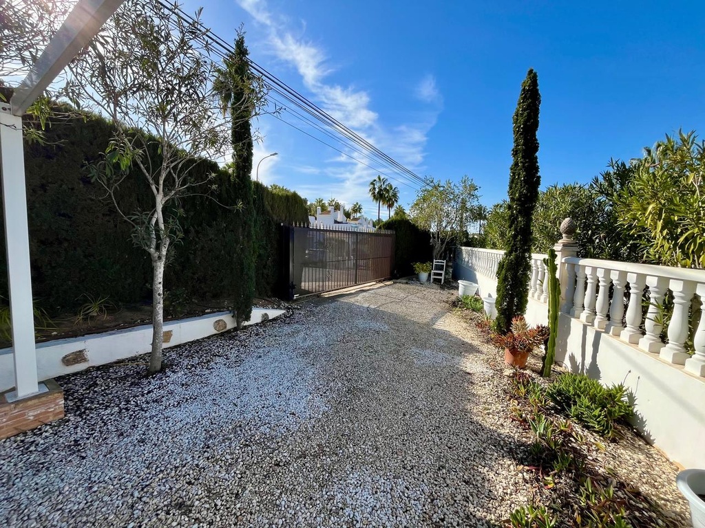 Luxusná vila v Villamartin – Costa Blanca