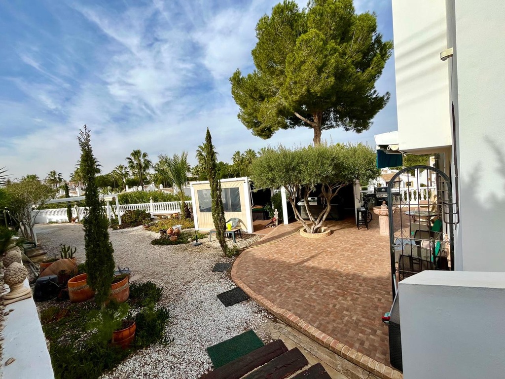 Luxusná vila v Villamartin – Costa Blanca