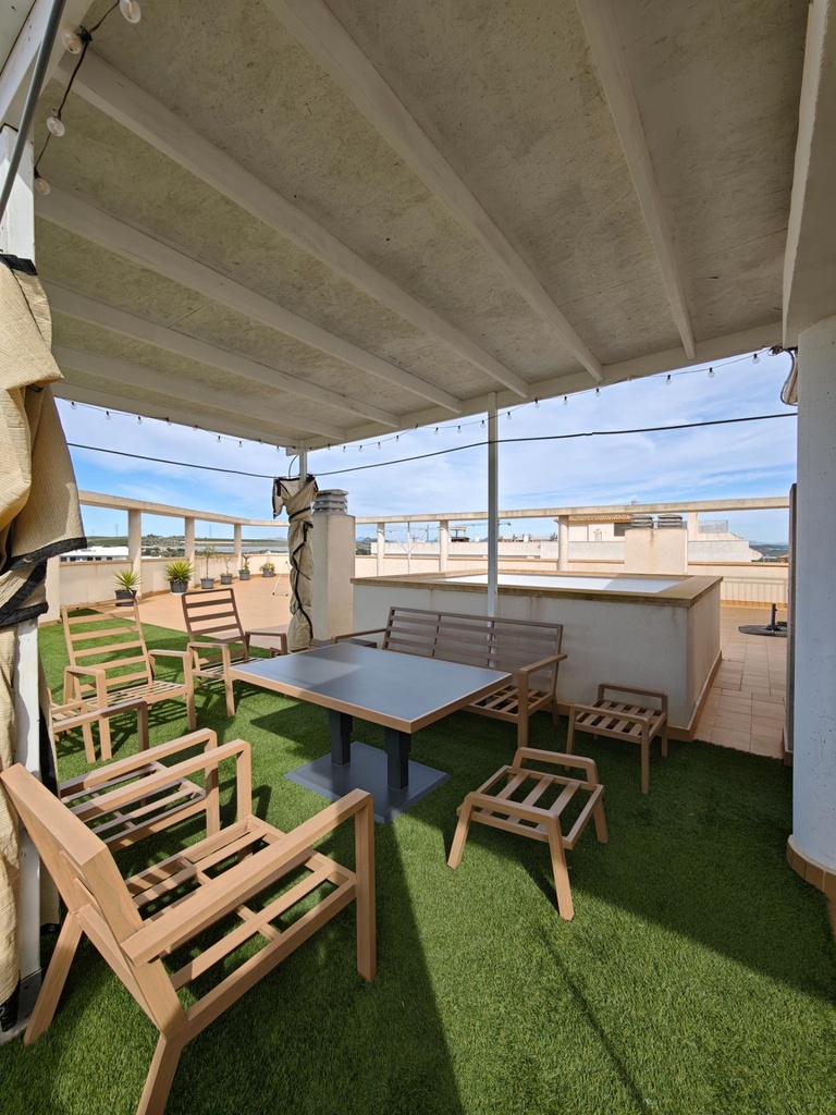 Moderný apartmán v San Miguel de Salinas s bazénom