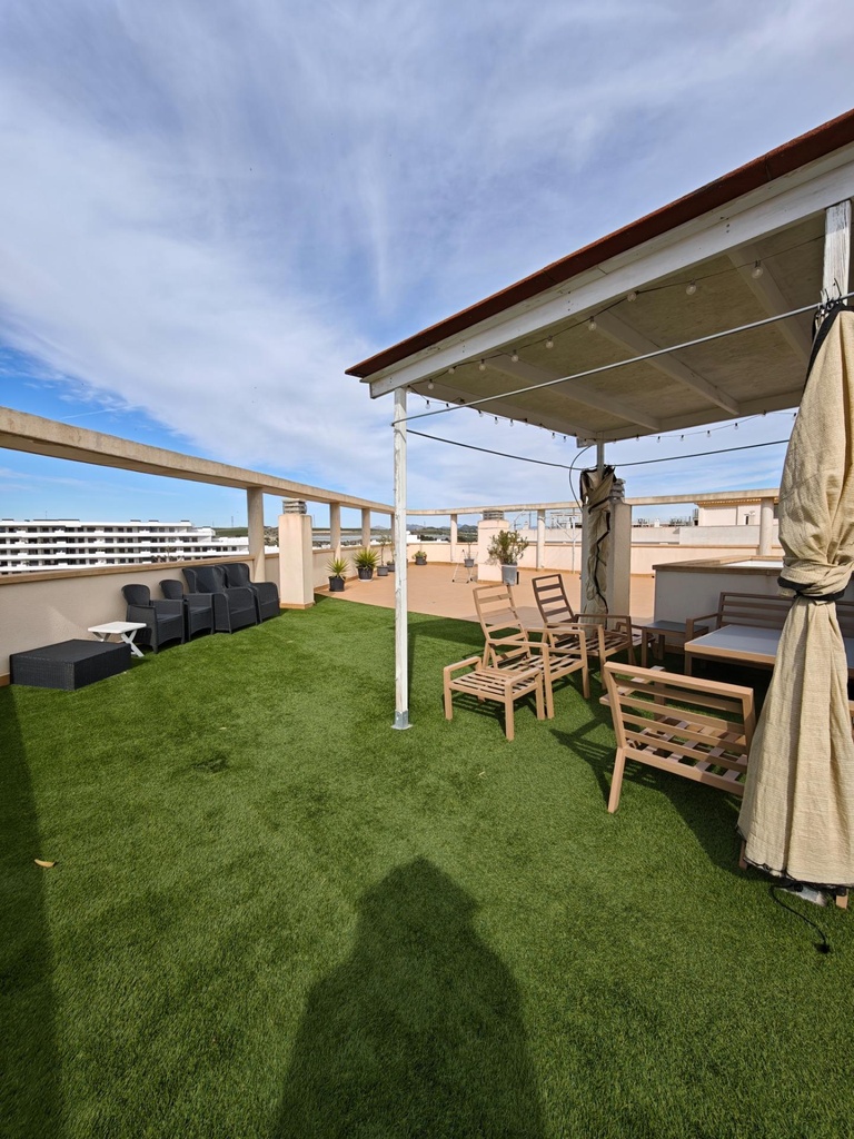 Moderný apartmán v San Miguel de Salinas s bazénom