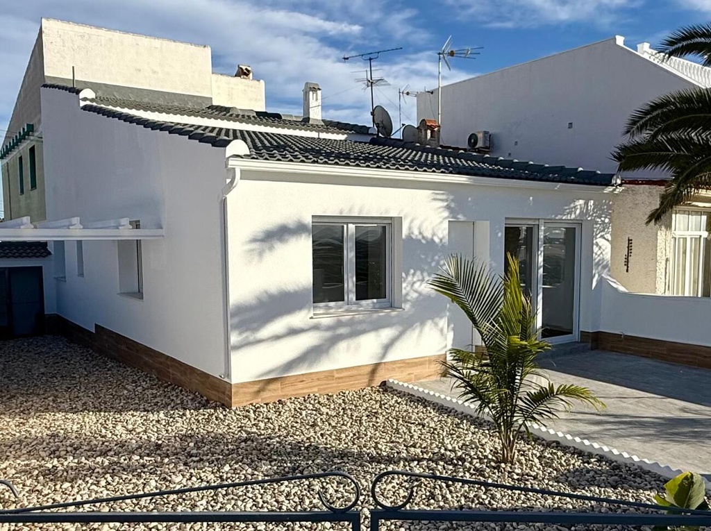 Semi Detached v Rojales, CIudad Quesada