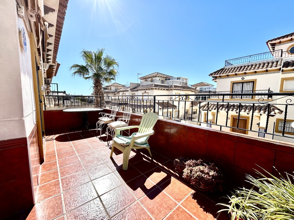 Moderný apartmán v Punta Prima – Costa Blanca