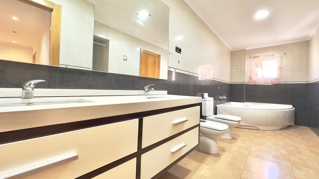 Moderný apartmán v Torrevieja