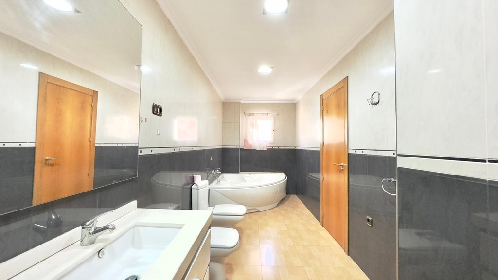 Moderný apartmán v Torrevieja