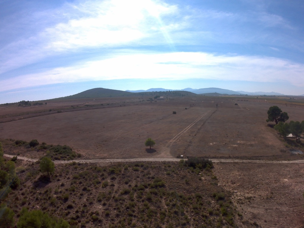 Moderný Land v Yecla – Inland