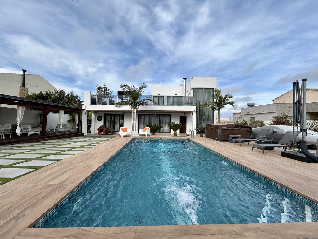 Luxusná vila v Los Balcones – Costa Blanca