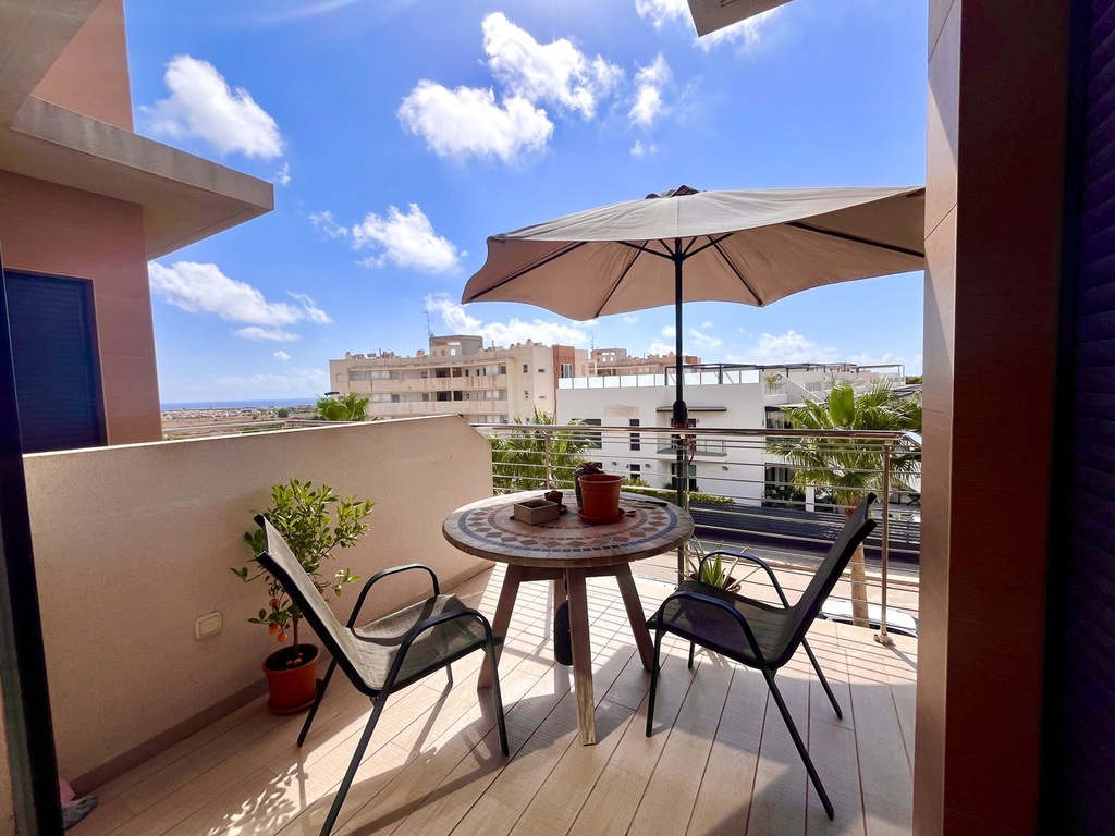 Moderný penthouse v Los Dolses – Inland