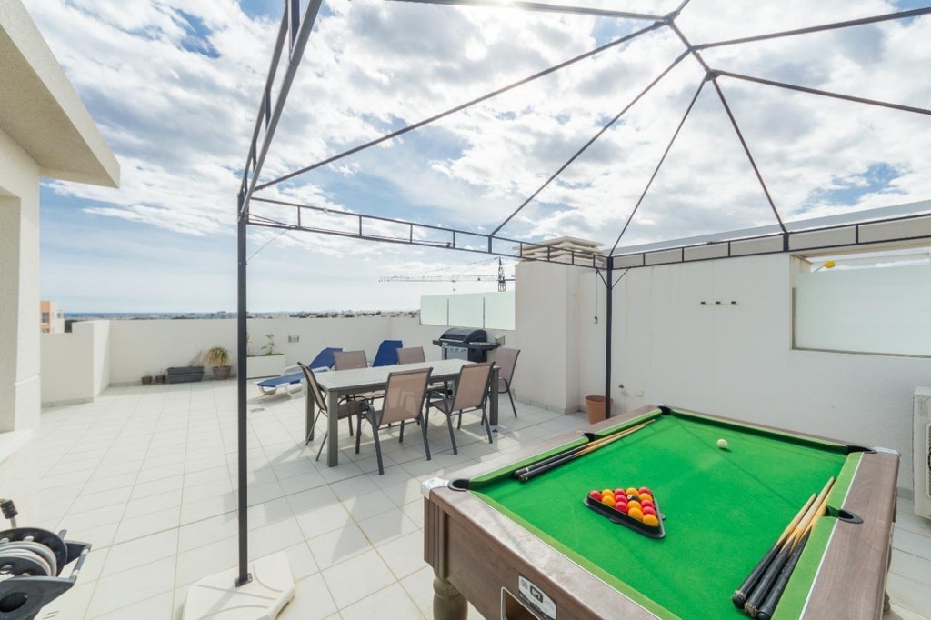 Moderný penthouse v Los Dolses – Inland