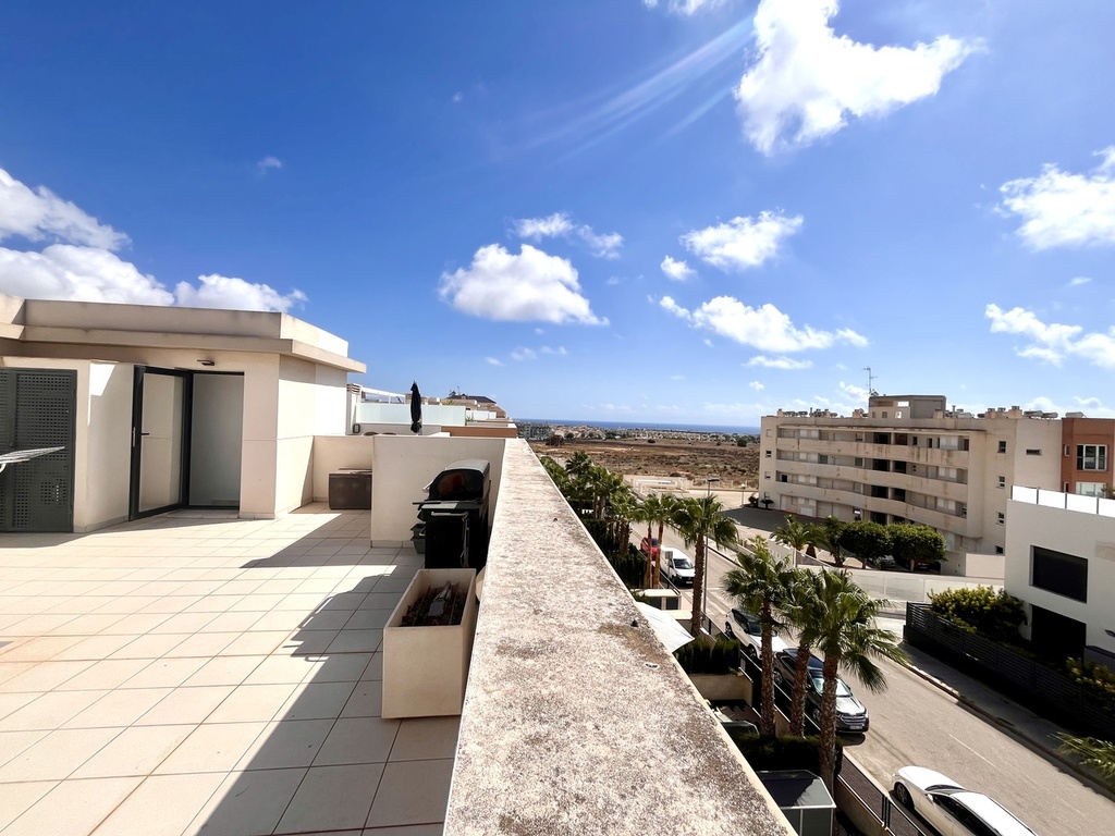 Moderný penthouse v Los Dolses – Inland