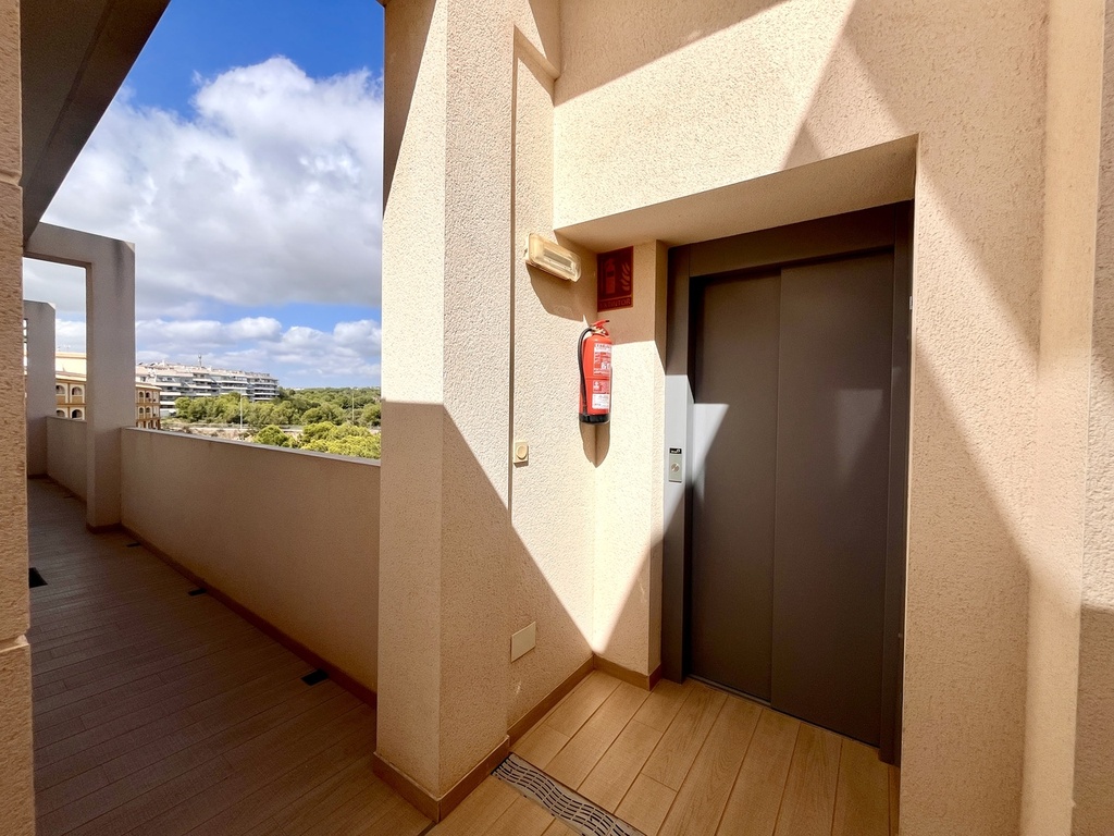 Moderný penthouse v Los Dolses – Inland