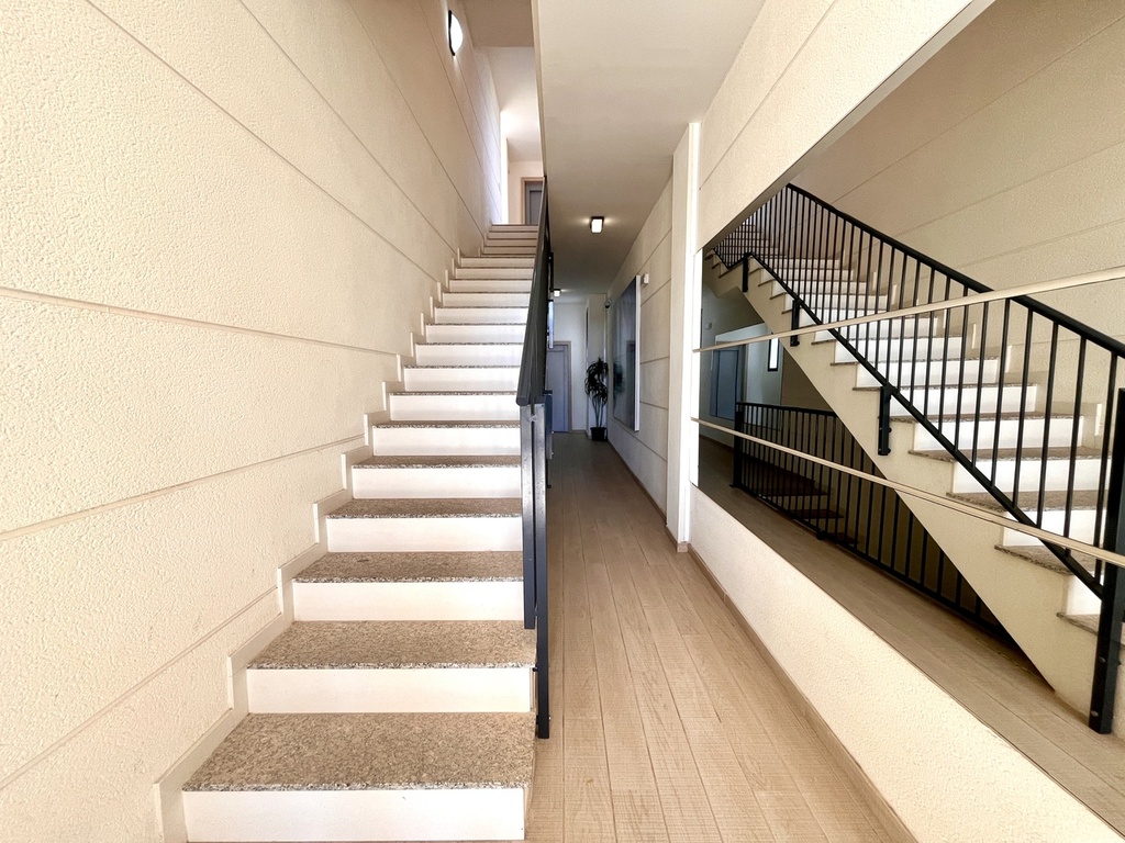 Moderný penthouse v Los Dolses – Inland
