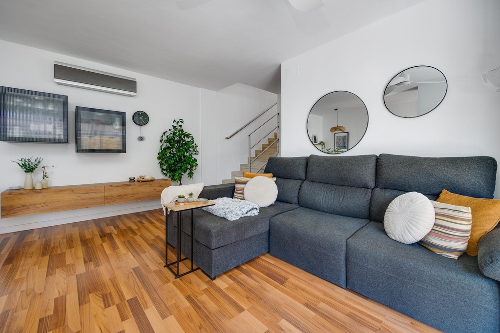 Moderná vila v Los Montesinos – La Herrada