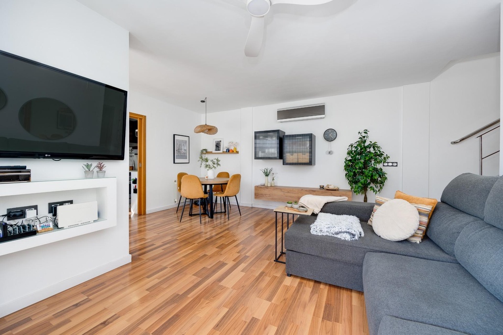 Moderná vila v Los Montesinos – La Herrada