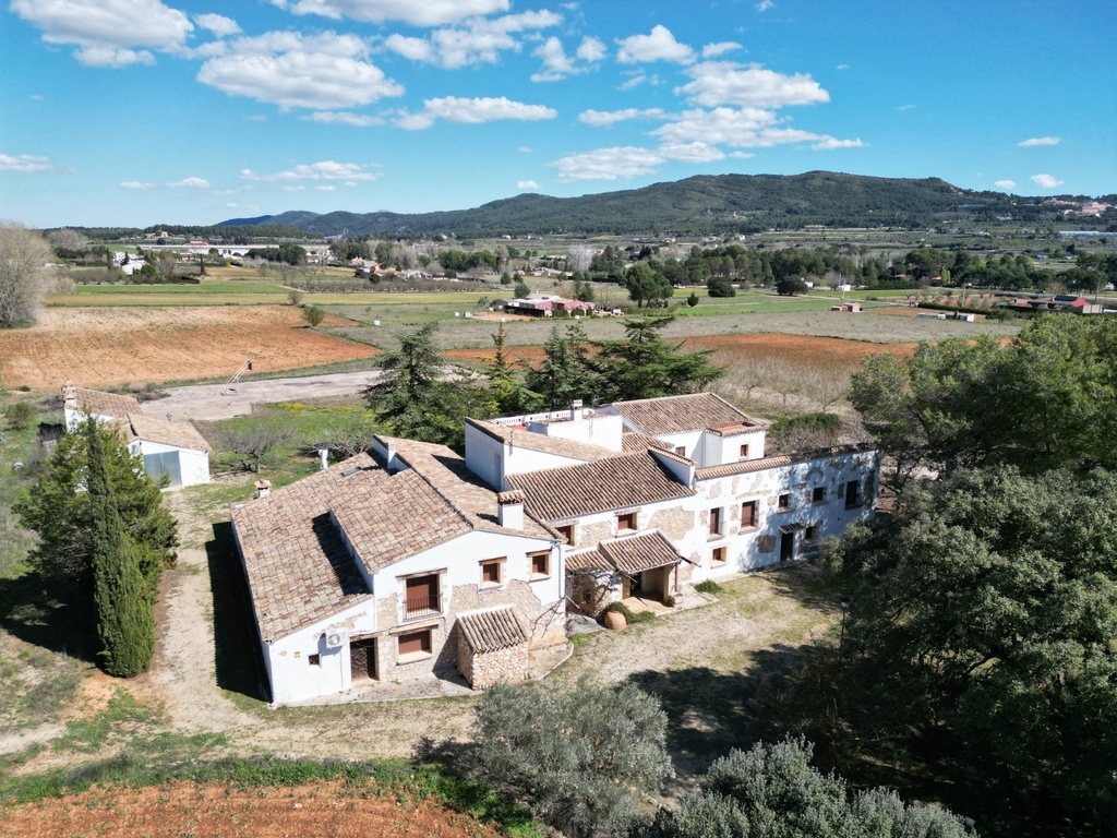 Luxusný Commercial v Banyeres De Mariola – Inland