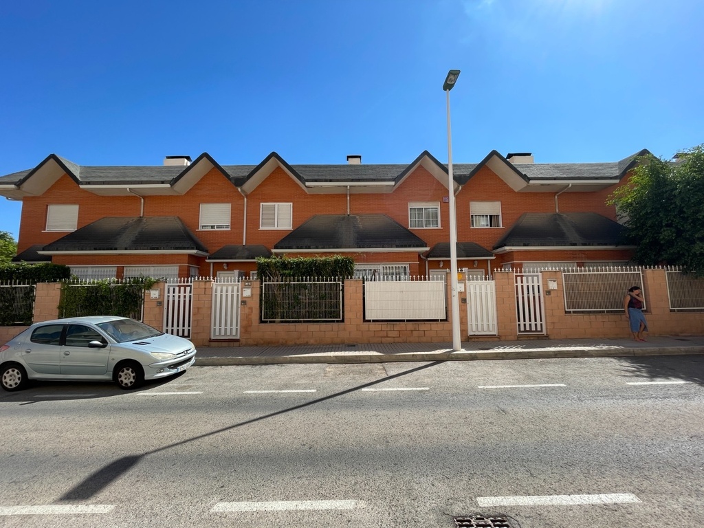 Moderný mestský dom v Elche – Costa Blanca