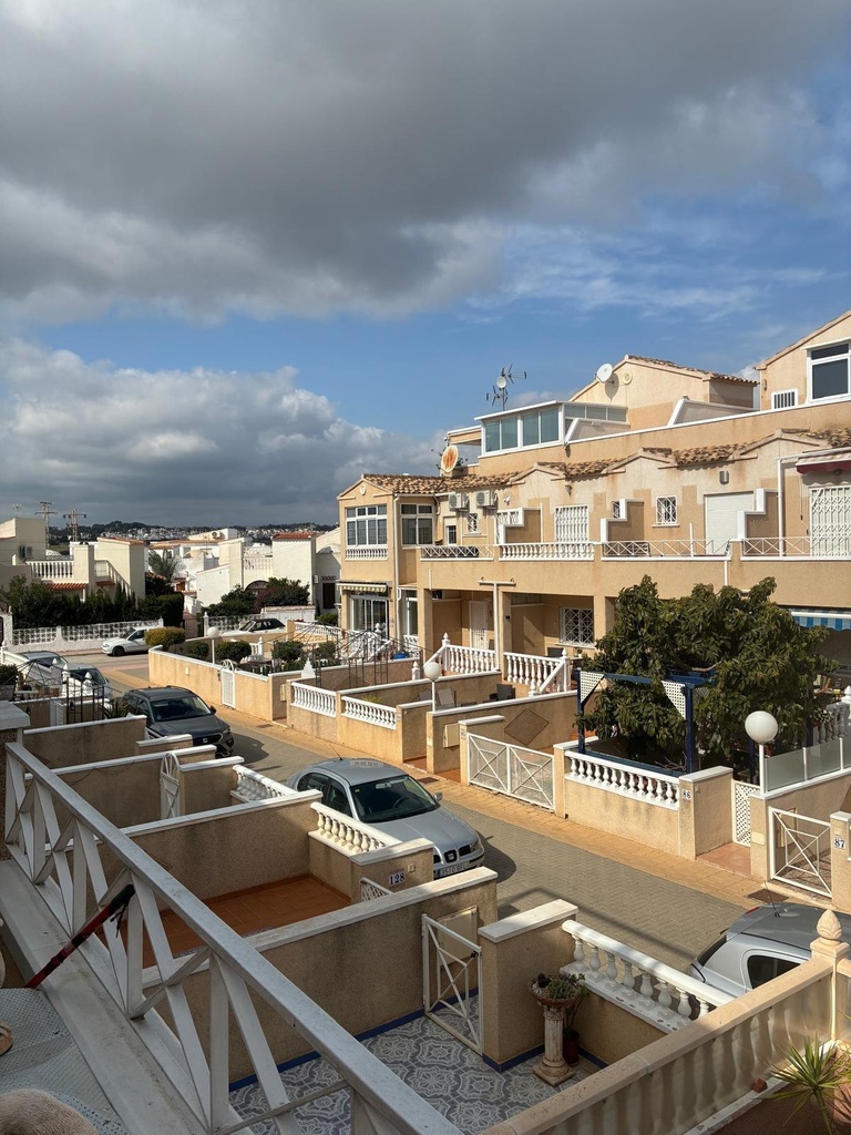 Moderný bungalow v Orihuela Costa – Los Almendros-la Florida