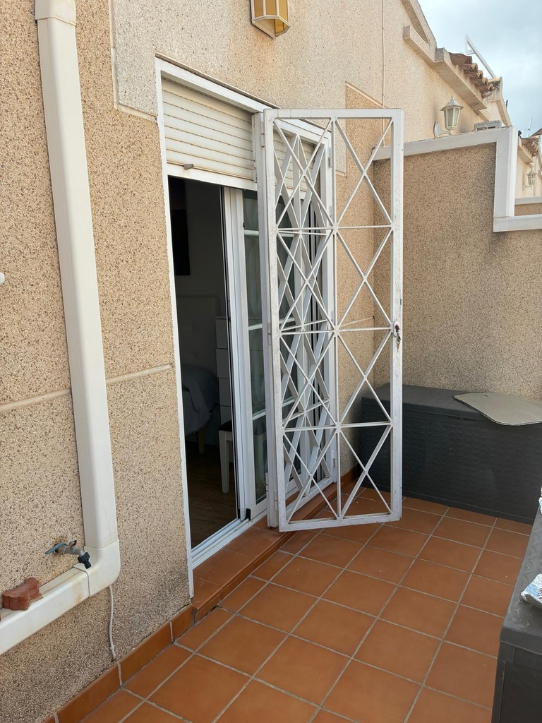 Moderný bungalow v Orihuela Costa – Los Almendros-la Florida