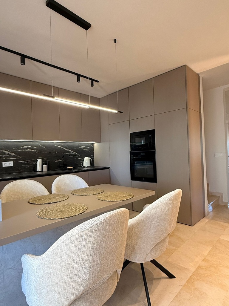 Moderný penthouse v Las Ramblas Golf – Inland